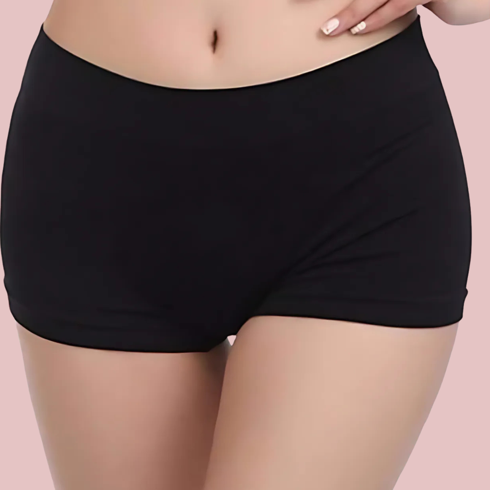 Snug & Stunning – Bandeau Bra and Boyshort Set - Image 2