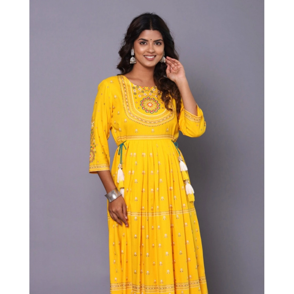 Women's Casual Viscose Rayon 3-4th Sleeve Kurti (Yellow) - Image 2