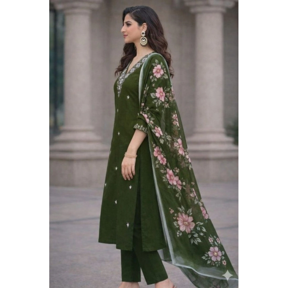 Women's Chanderi Silk Ethnic Motif V-Neck 3/4th Sleeve Kurti With Pant Dupatta Set (Mahendi) - Image 4